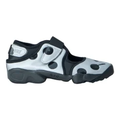 Baskets Air Rift Pois