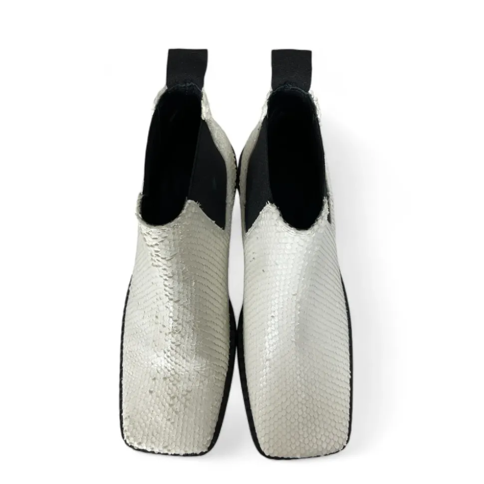 Bottine en cuir blanc motif reptile