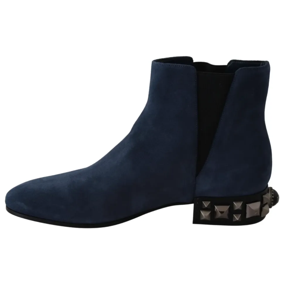 Bottines en daim avec clous décoratifs
