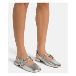 Boucles de chaussures plates