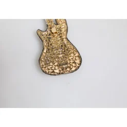 Broche Guitare Dorée avec Logo et Perles en Laiton