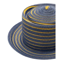 Chapeaux