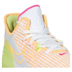 Chaussure de basketball Lebron Witness 6