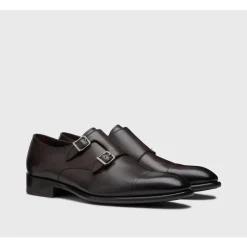 Chaussure à double boucle