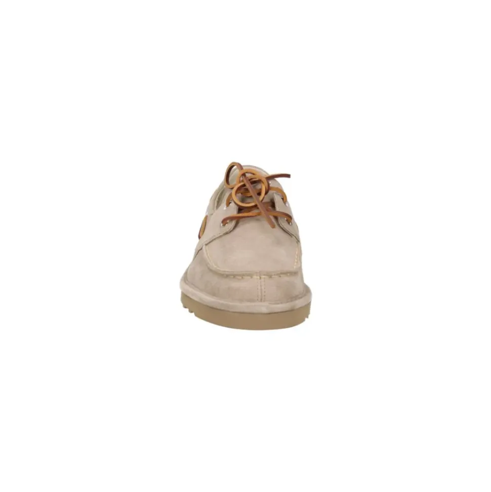 Chaussure à lacets