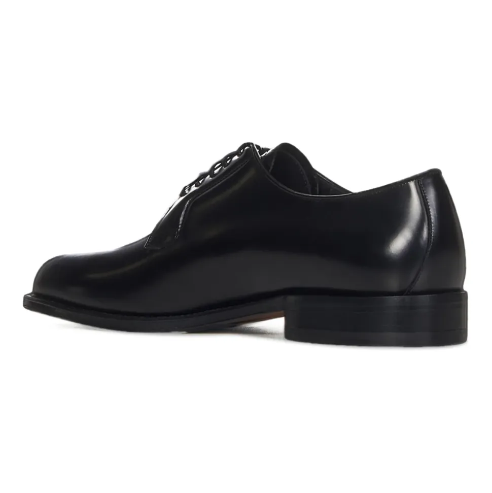 Chaussures de ville noires à lacets