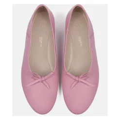 Chaussures et accessoires uniques et élégants