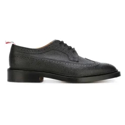Chaussures plates noires pour femmes