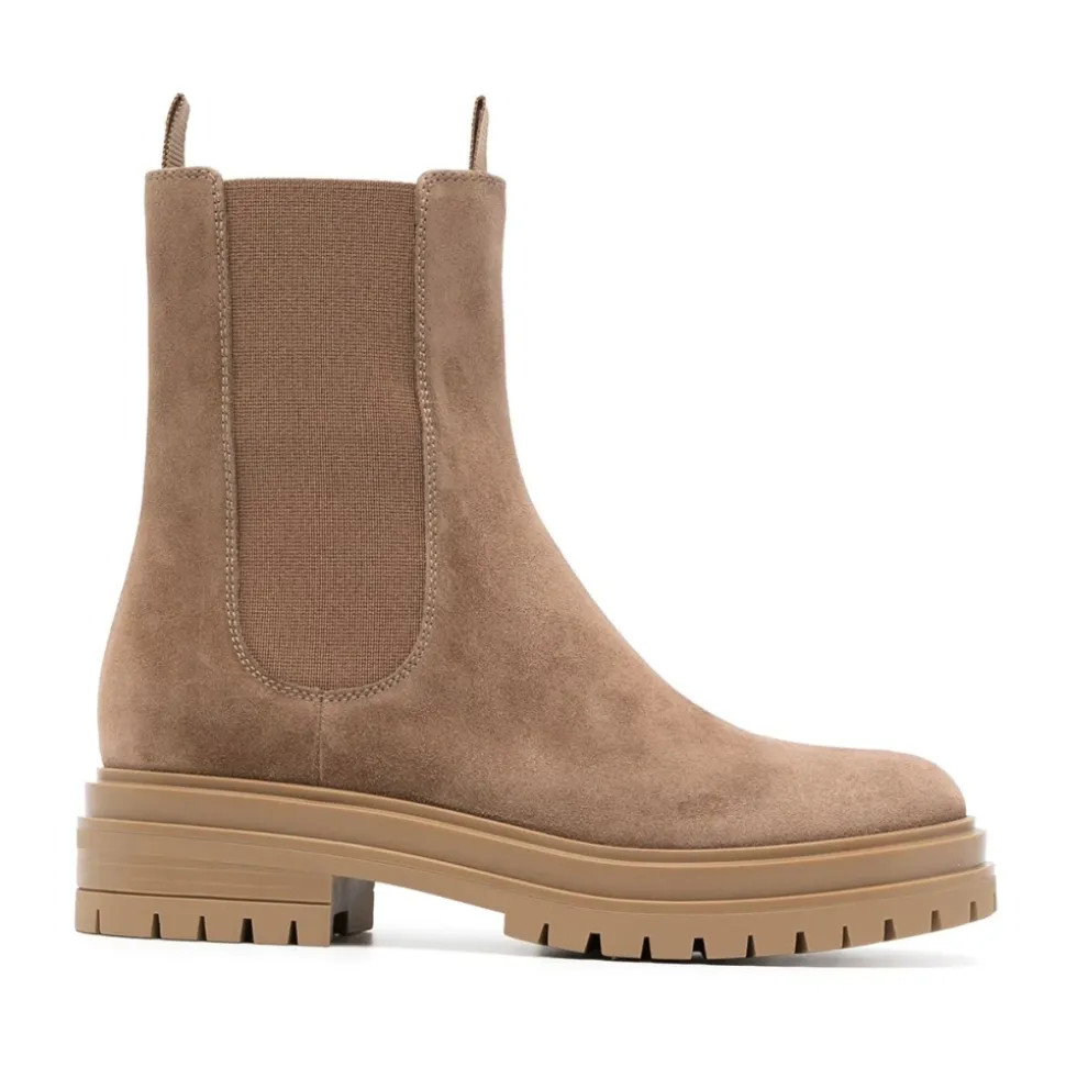 Chelsea Boots