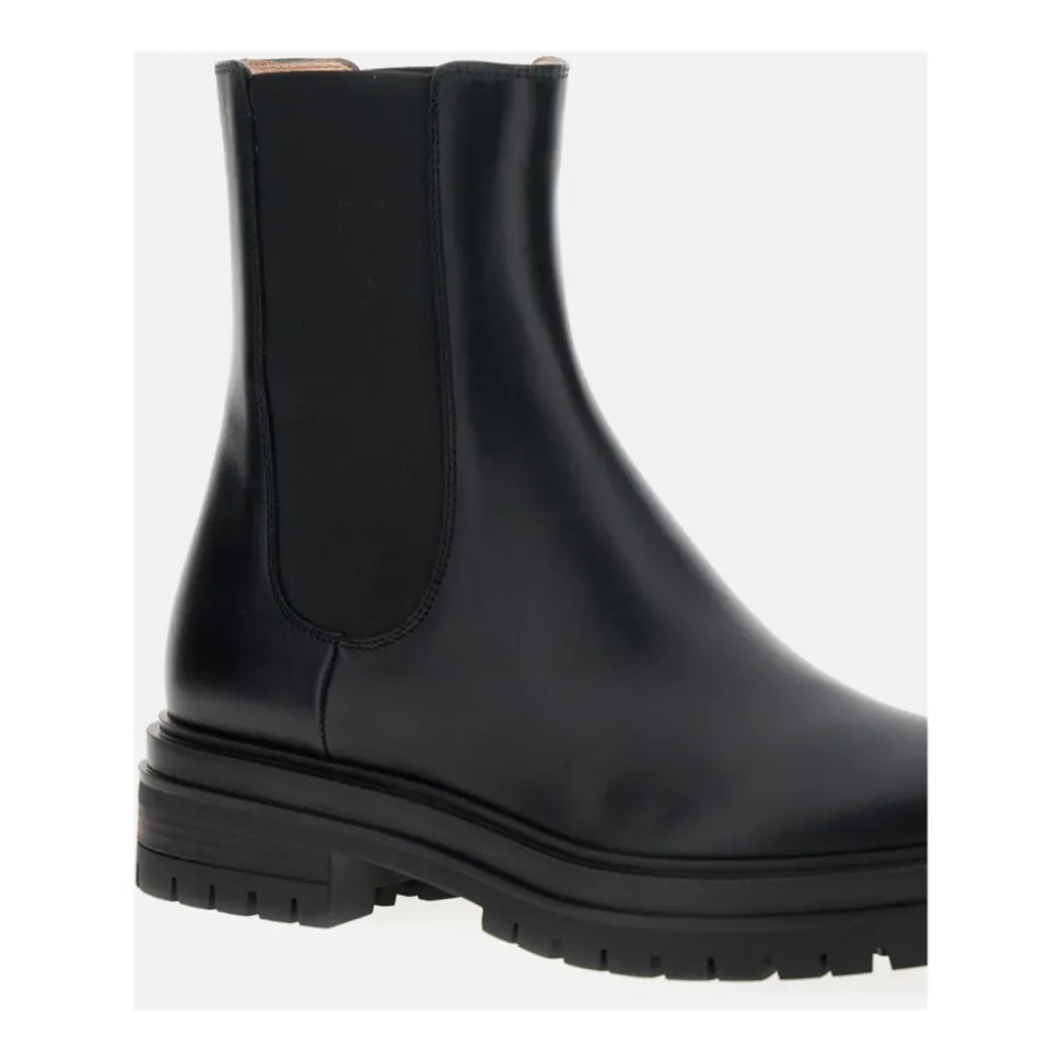 Chelsea Boots