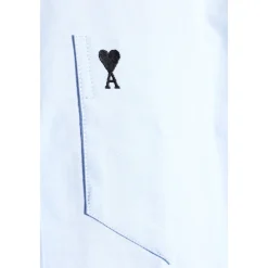 Chemise avec logo brodé