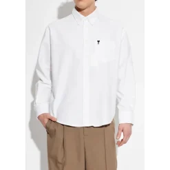 Chemise avec logo brodé