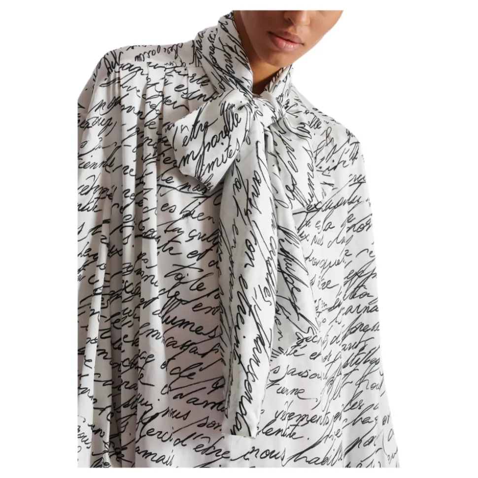 Chemise à col lavallière imprimée « Lettre d'amour »