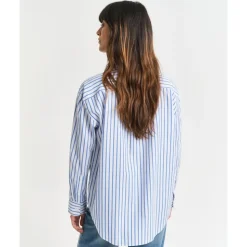 Chemise en popeline rayée coupe décontractée