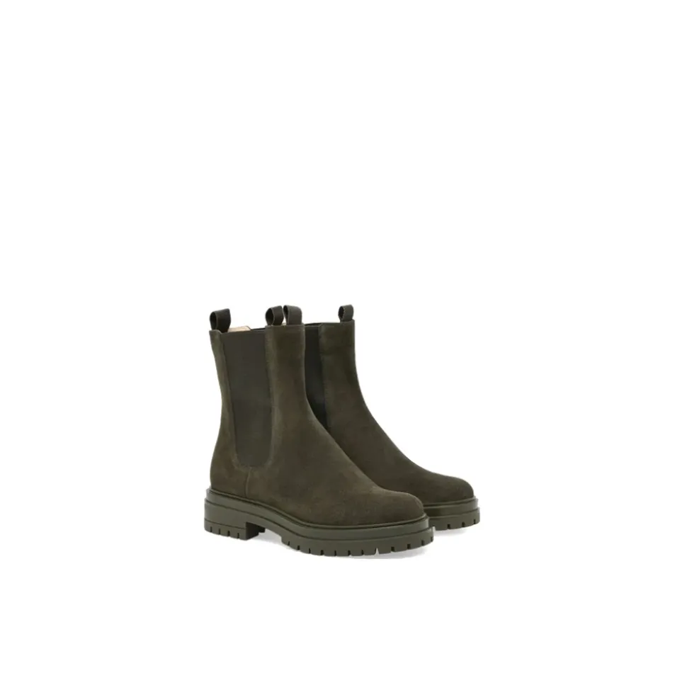 Chester Chelsea Boot