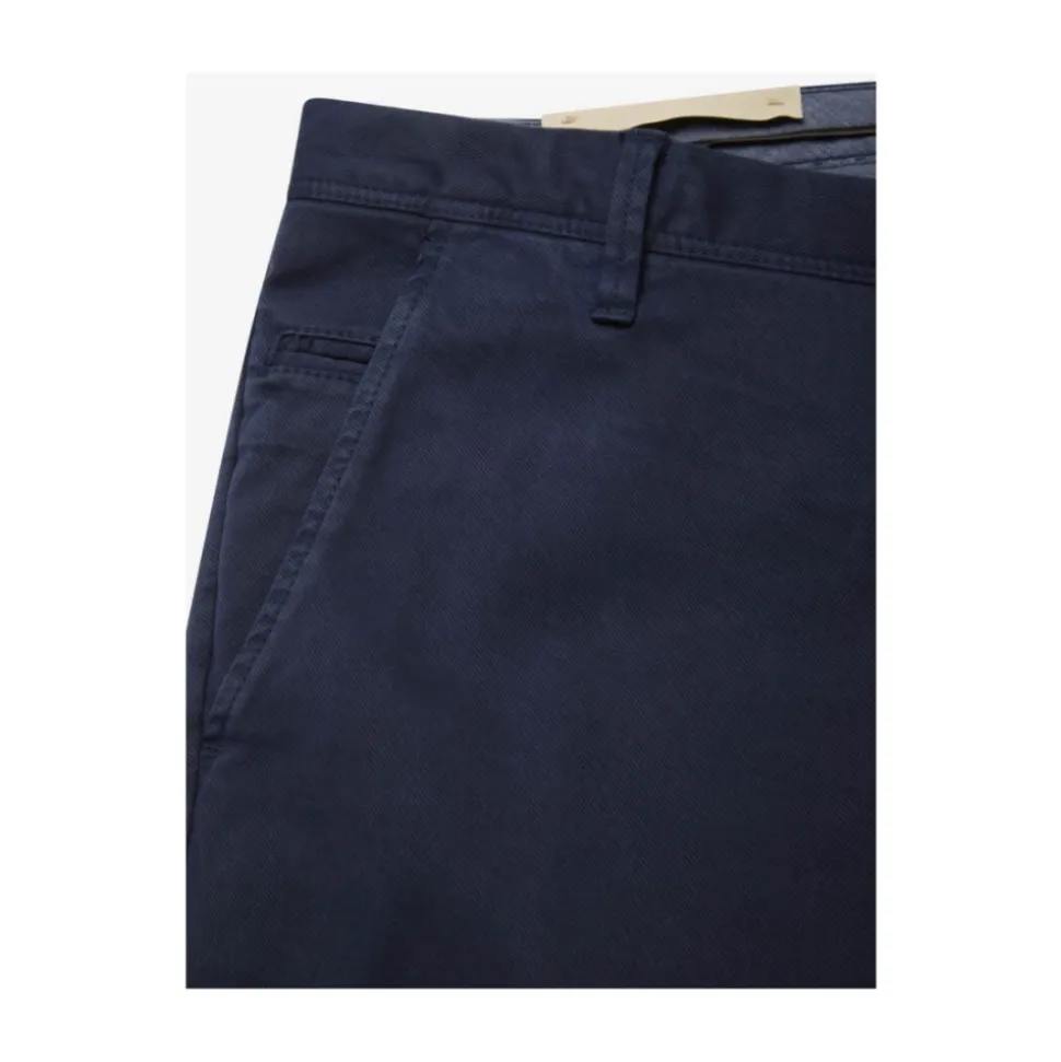 Chinos