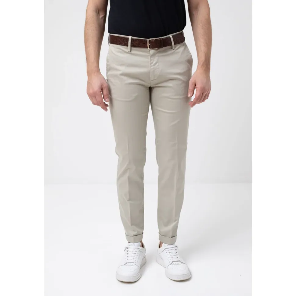 Chinos avec revers style MUCHA