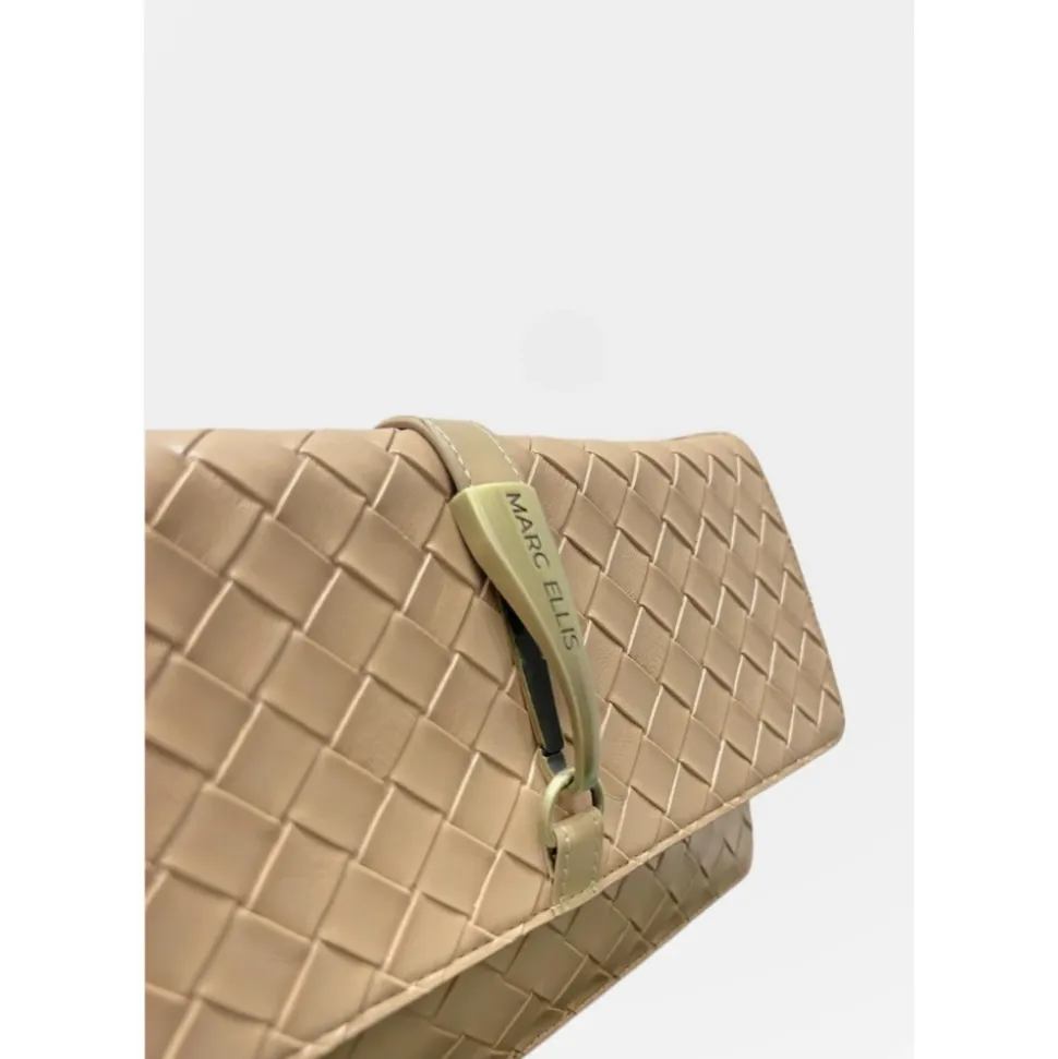 Chloe Plait