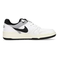 Classic Low Top Sneaker