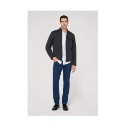 370 Close Slim-fit Jeans