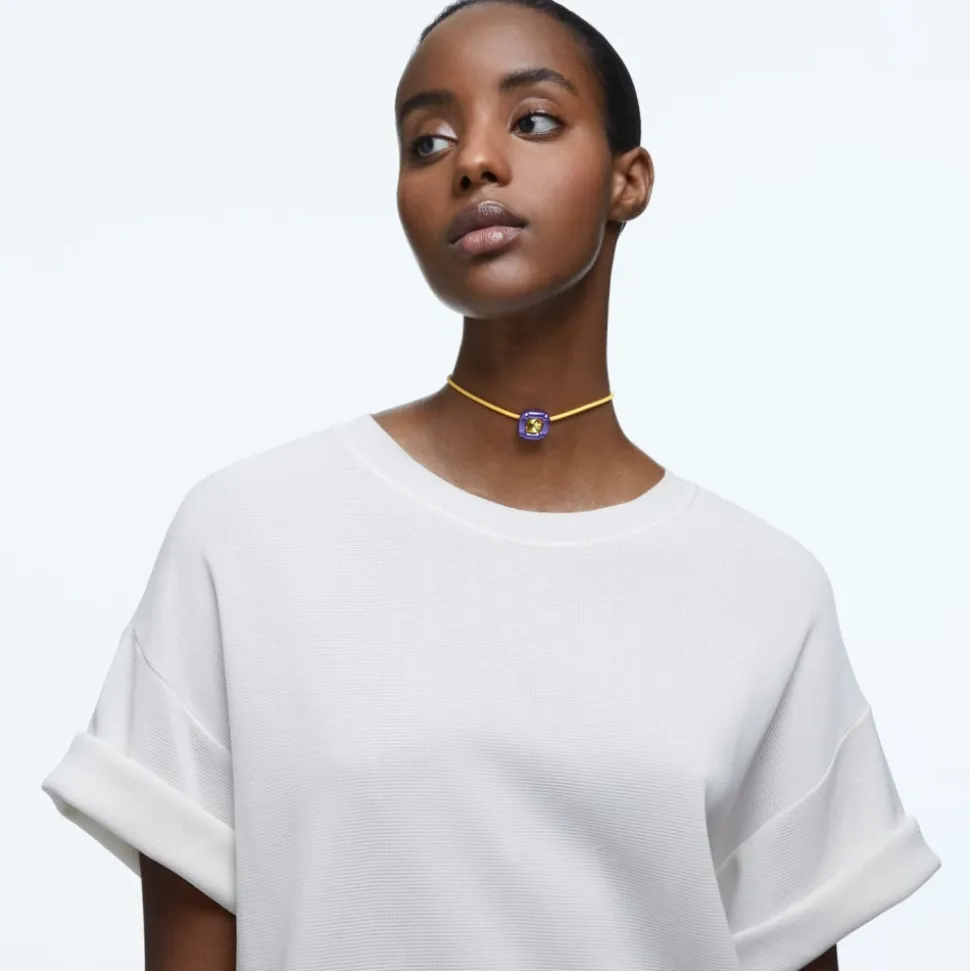 Collier avec pendentif coussin