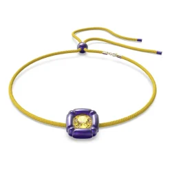 Collier avec pendentif coussin