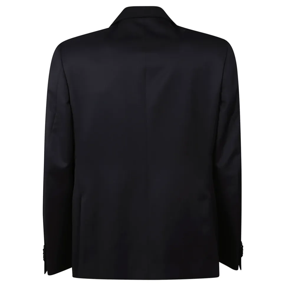 Costume à un bouton