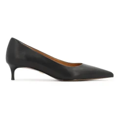 Escarpins noirs en cuir à petit talon