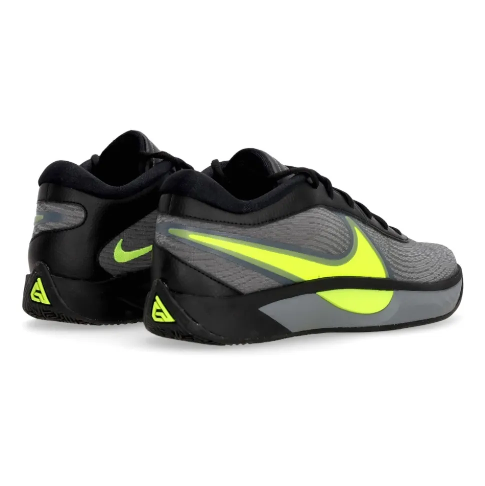 Giannis Freak 6 Chaussures de Basket Noir
