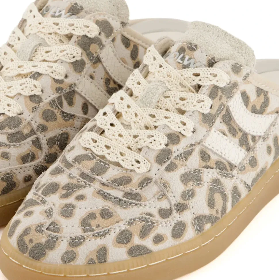 Goal Leopard Mule