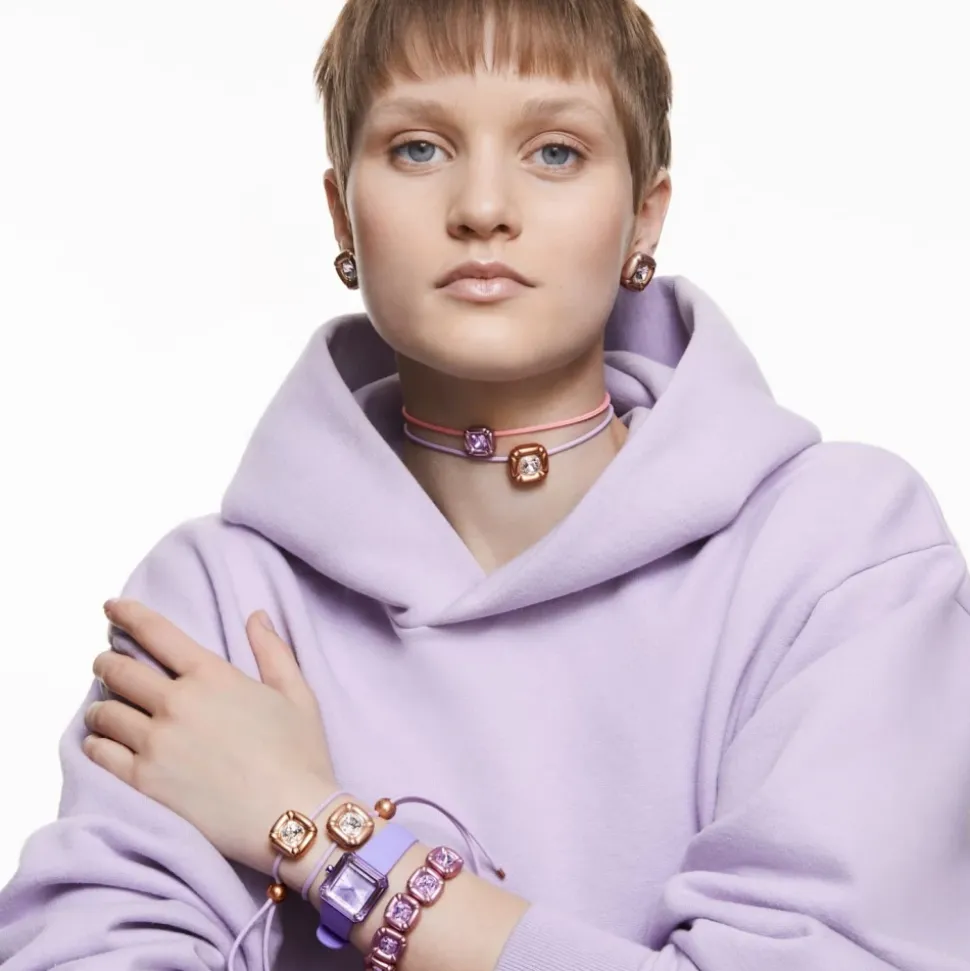 Élégant collier avec pendentif coussin