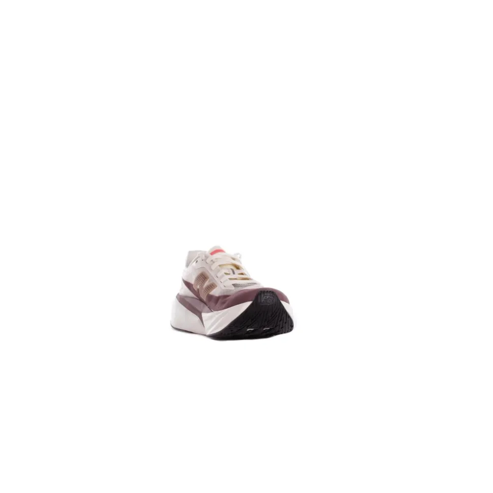 Logo Sneakers Tissu Caoutchouc Détails Coupe Régulière