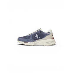 Mased Sneakers