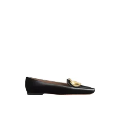 Medaillon Buckle Loafer