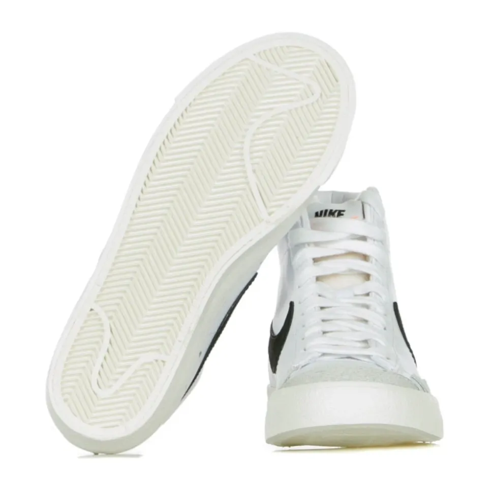 Mid 77 High Top Shoe
