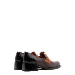 Mocassin