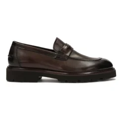 Mocassins à enfiler sur une semelle épaisse