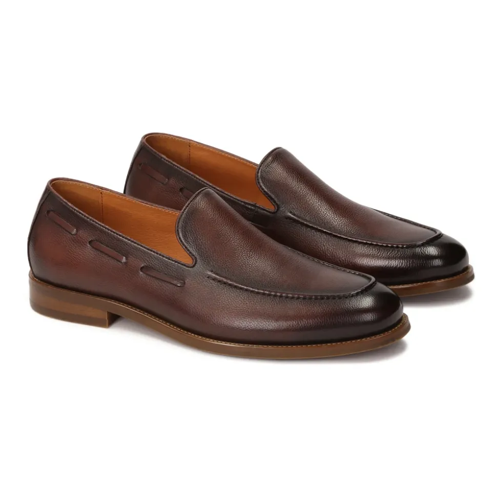 Mocassins marron avec un string