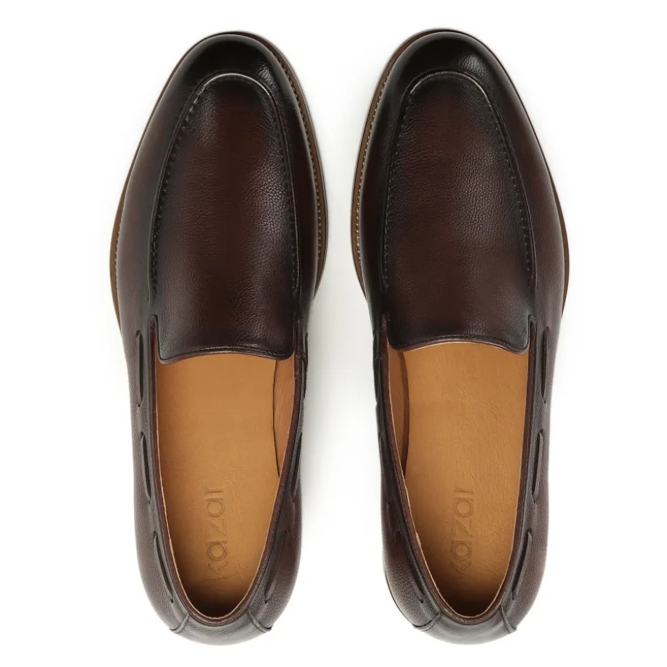 Mocassins marron avec un string