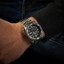 Montre Sport Automatique Moderne en Argent