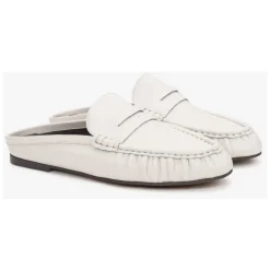 Mules plates en cuir blanc laiteux à bout fermé Estro ER00119866 pour femme