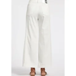 Petit ami pantalone