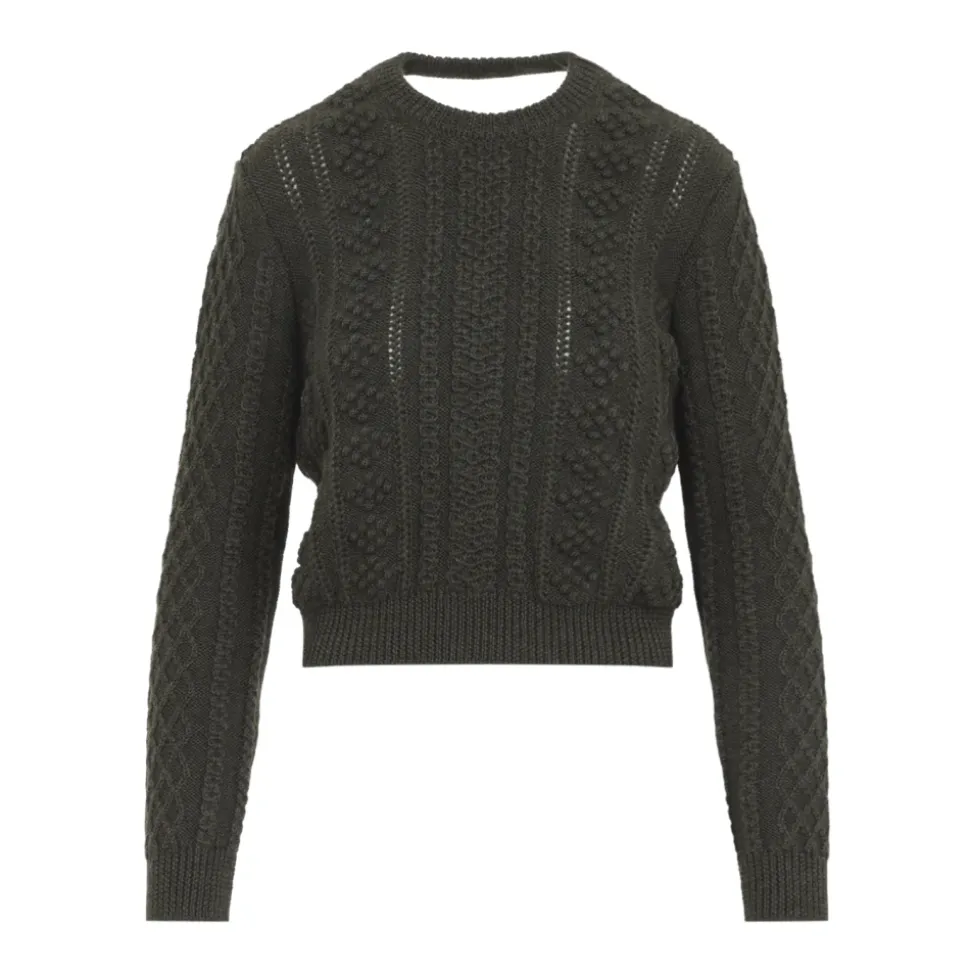 Pull court en maille torsadée