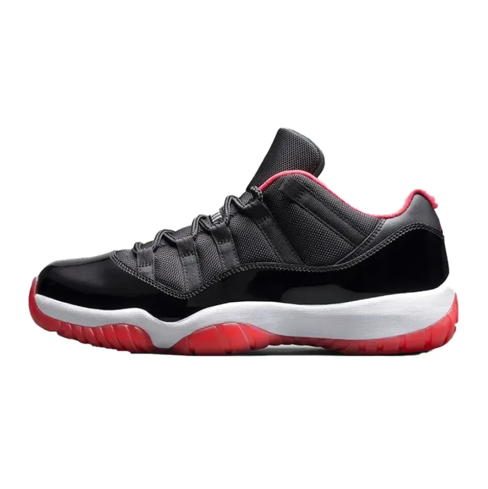 Retro Low 'Bred' Sneakers