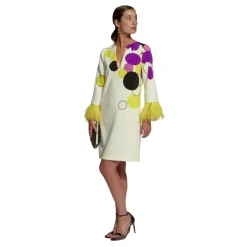 Robe jaune à pois avec plumes