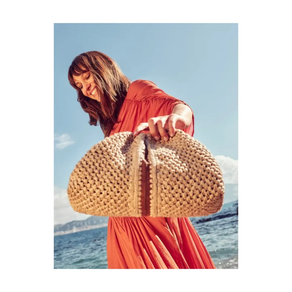Sac bandoulière en raphia et cuir
