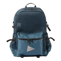 Sac à dos en nylon avec panneaux en maille