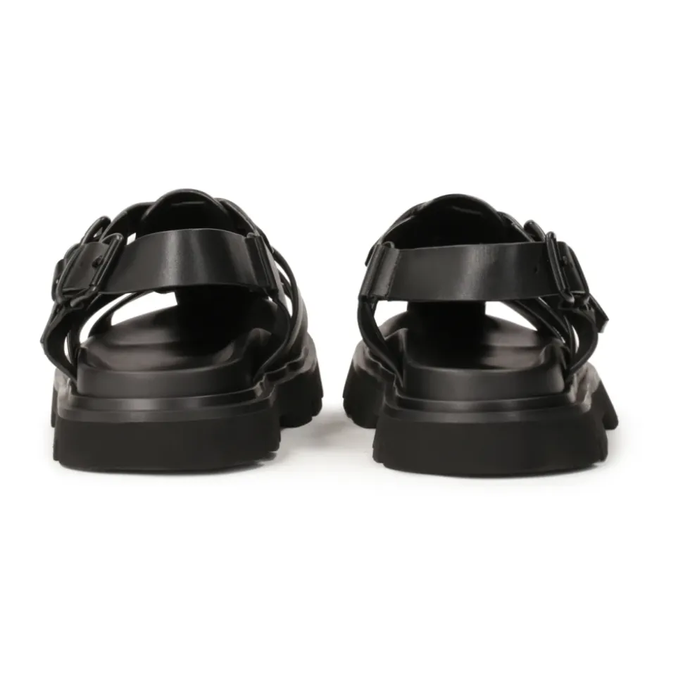 Sandales noires en cuir avec orteils couverts