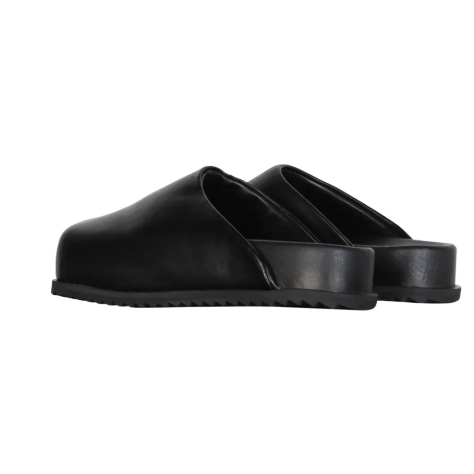 Sandales noires en cuir vegan