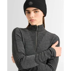 Seama Long-Sleeve Tee Shirt
